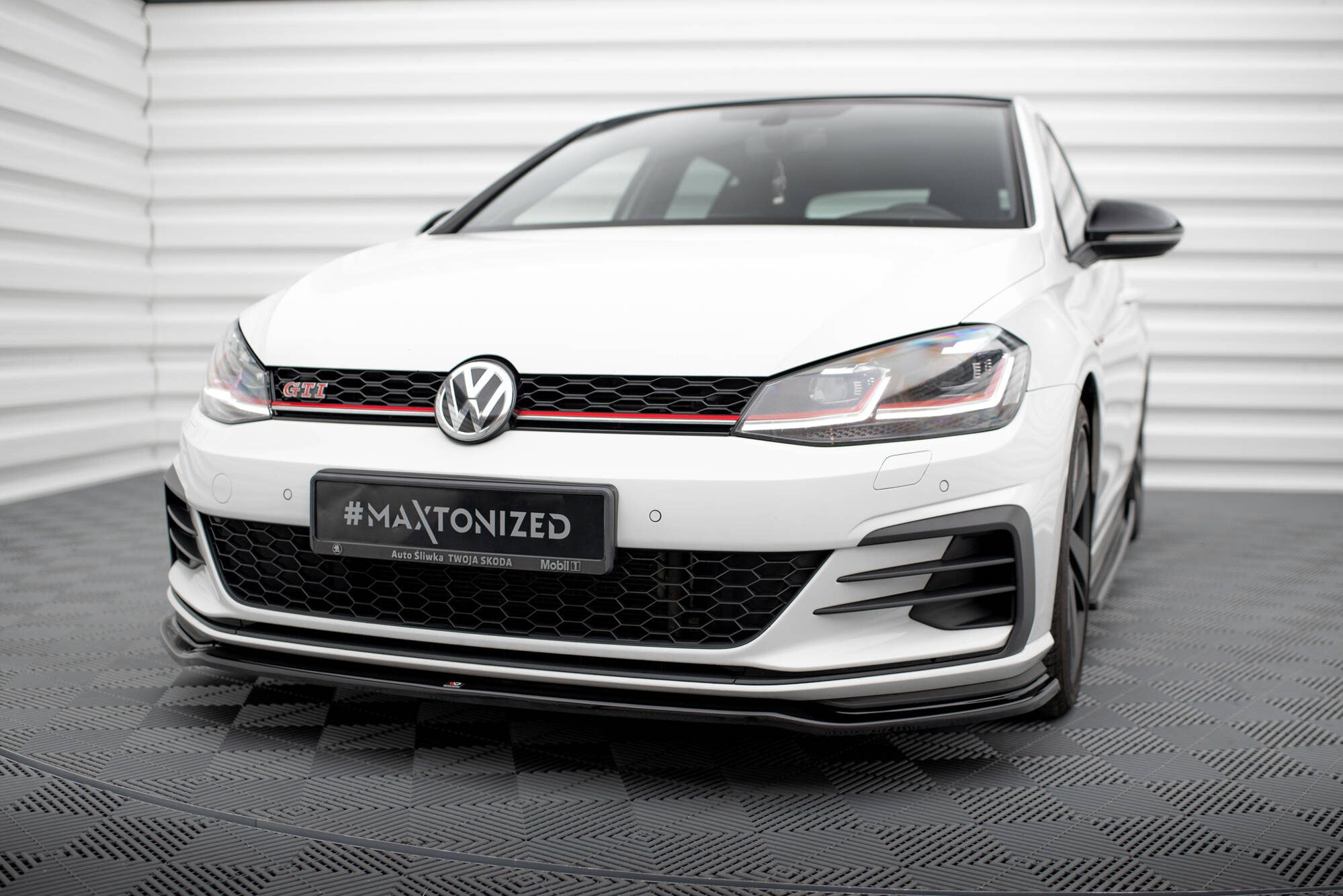 pol_po_front-splitter-v-2-vw-golf-vii-gti-facelift-960_5 Преден спойлер V.2 VW GOLF VII GTI ФЕЙСЛИФТ - Image 1