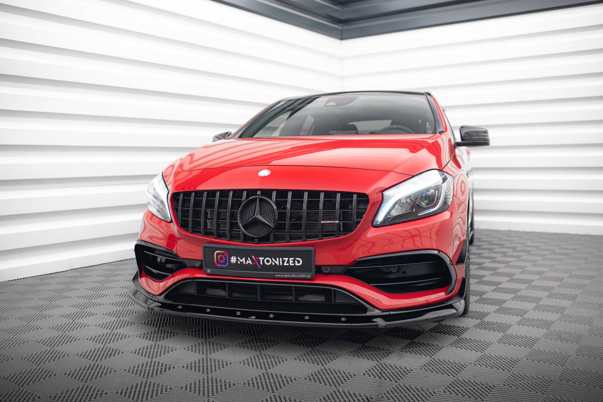 pol_po_front-splitter-v-1-mercedes-benz-a45-aero-w176-facelift-15791_4 Преден спойлер V.1 Mercedes-Benz A45 Aero W176 Facelift - Image 1