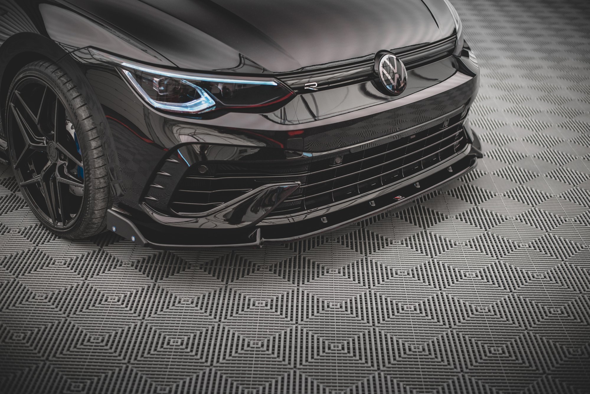 pol_po_front-splitter-v-2-flaps-volkswagen-golf-r-mk8-13028_5 Преден спойлер V.2 + Тунинг добавка Volkswagen Golf R Mk8 - Image 1