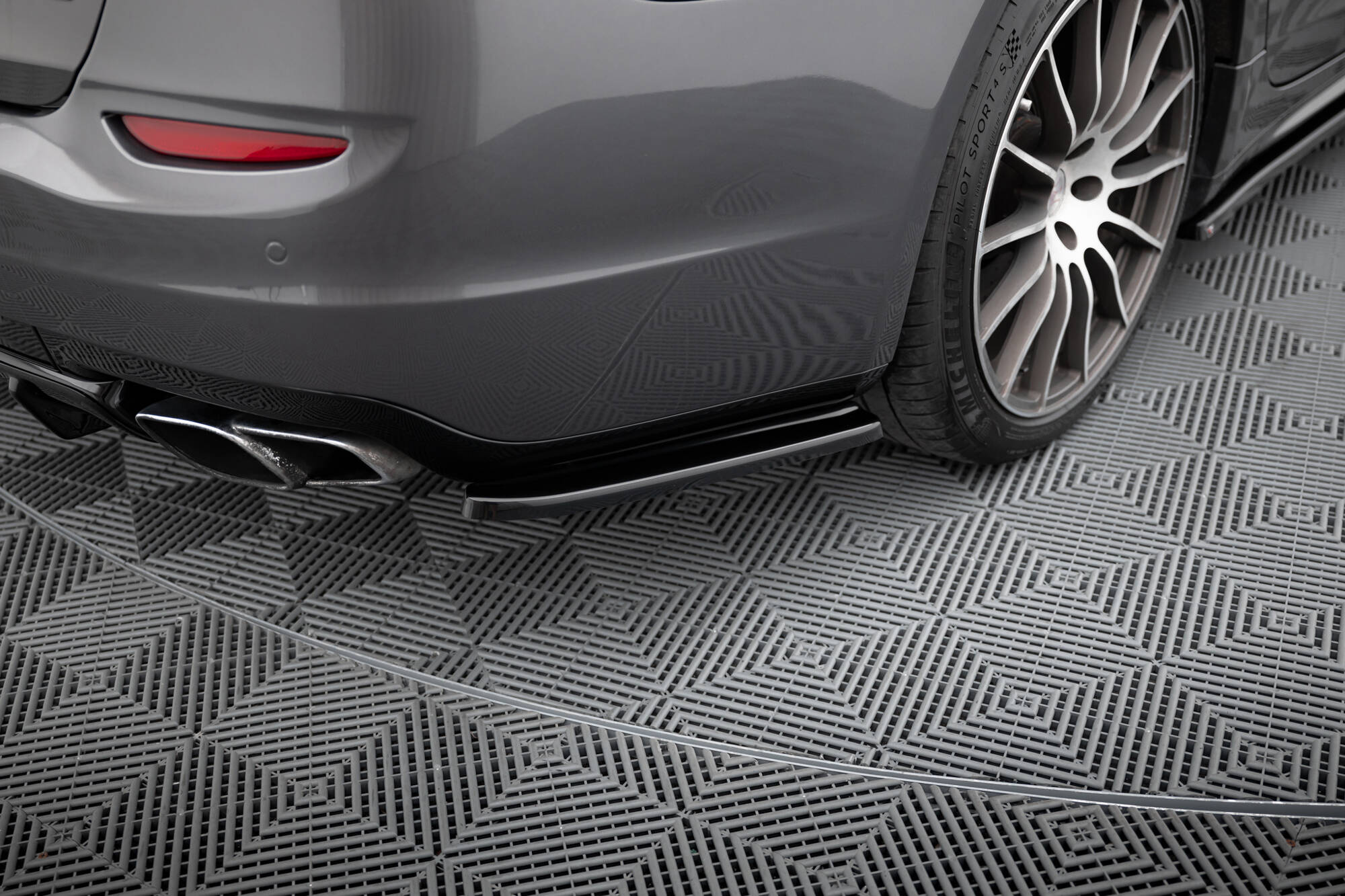 pol_po_rear-side-splitters-maserati-quattroporte-mk6-7172_7 Задни странични сплитери Maserati Quattroporte Mk6 - Image 1