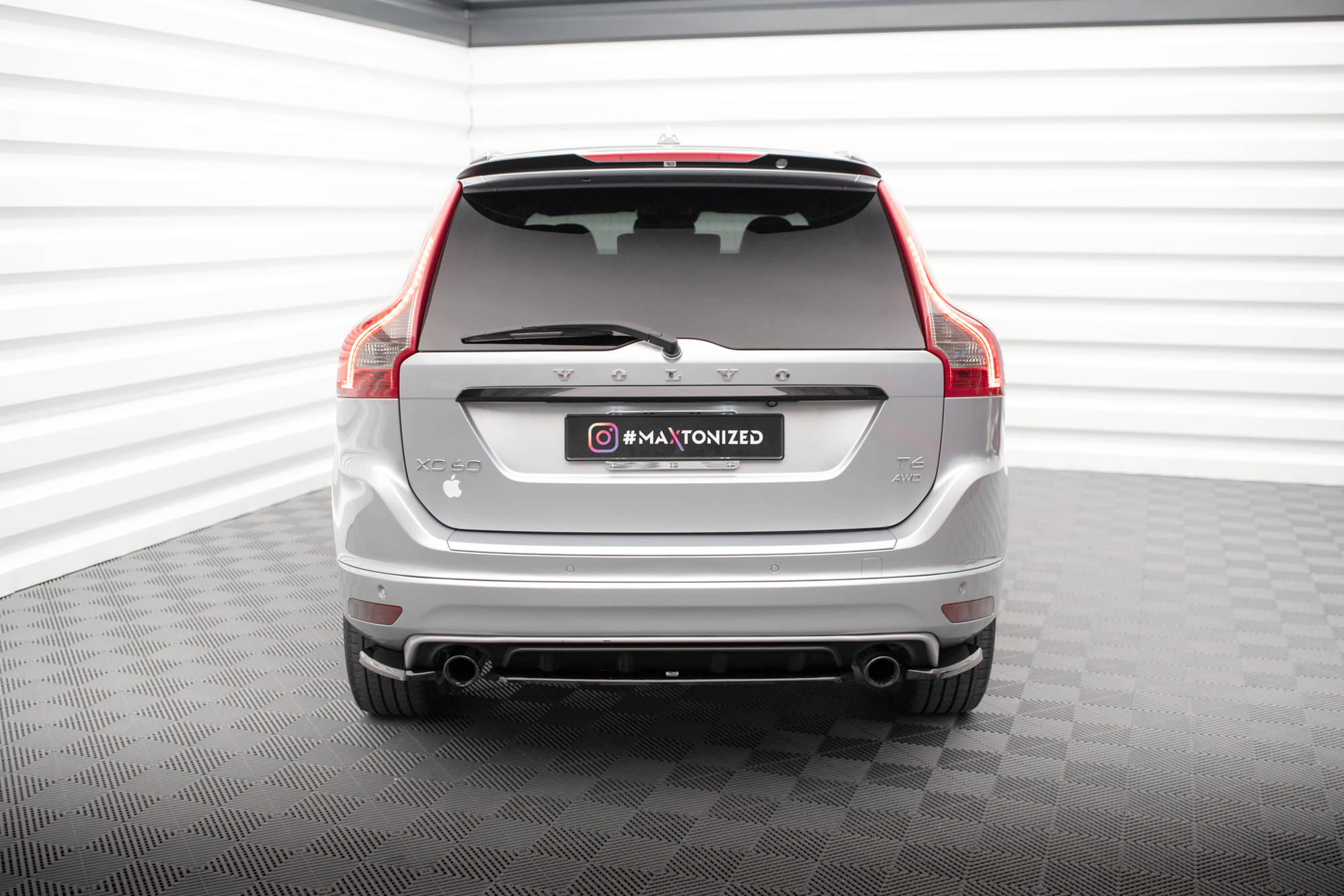 pol_po_rear-splitter-for-volvo-xc60-r-design-mk1-facelift-17960_4 Заден Сплитер за Volvo XC60 R-Design Mk1 Facelift - Image 1