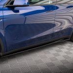 Добавка за прагове V.1 Tesla Model Y