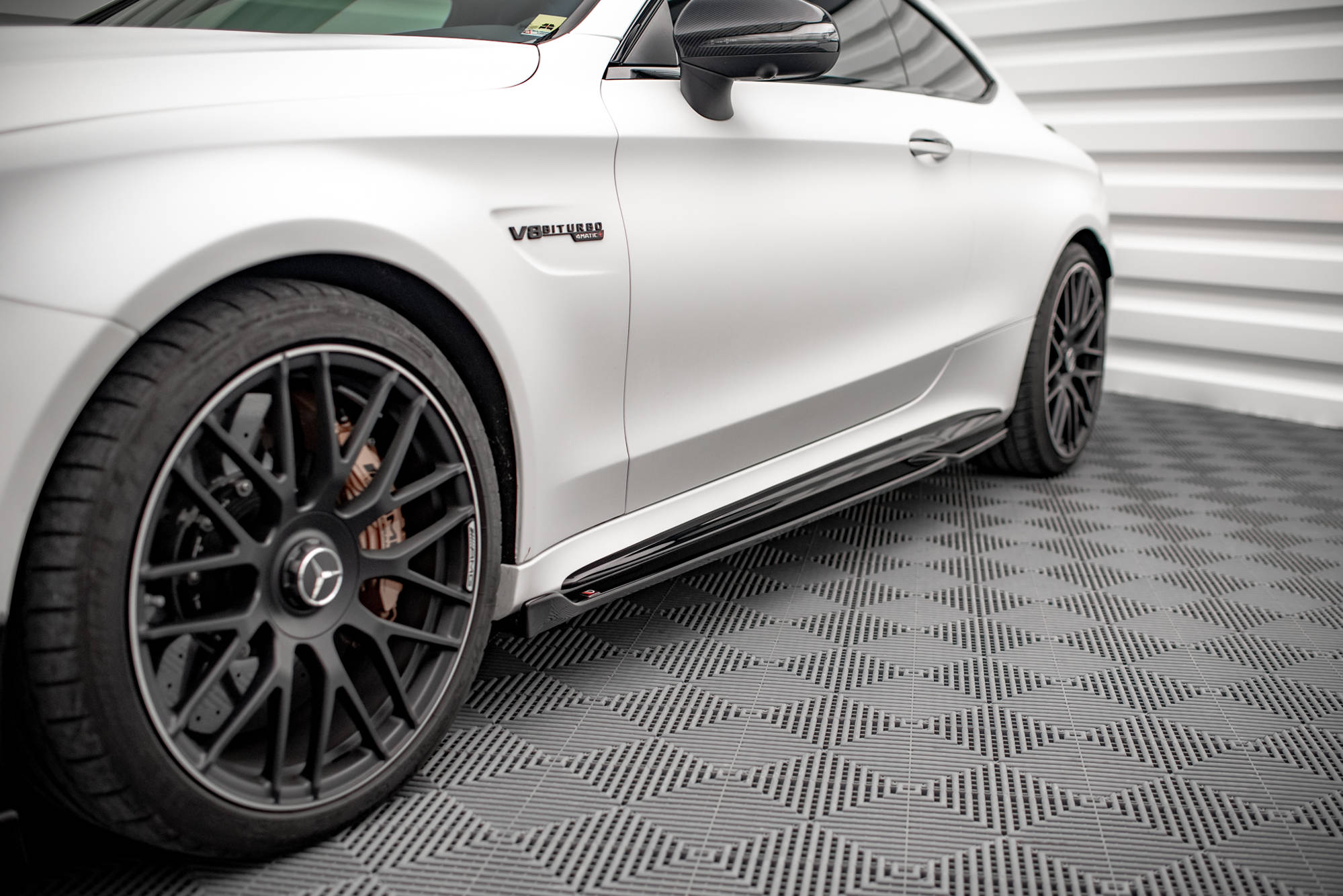 pol_po_side-skirts-diffusers-v-2-mercedes-amg-c-63amg-coupe-c205-facelift-15229_6 Добавка за прагове V.2 Mercedes-AMG C 63AMG Coupe C205 Facelift - Image 1