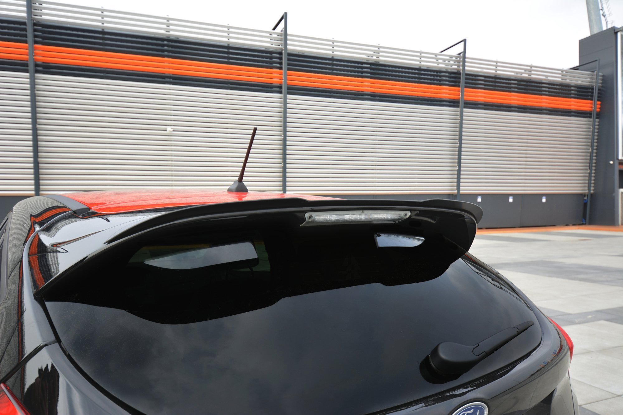 pol_po_spoiler-cap-ford-focus-st-line-mk3-fl-10687_7 Спойлер за багажник Ford Focus ST-Line Mk3 FL - Image 1