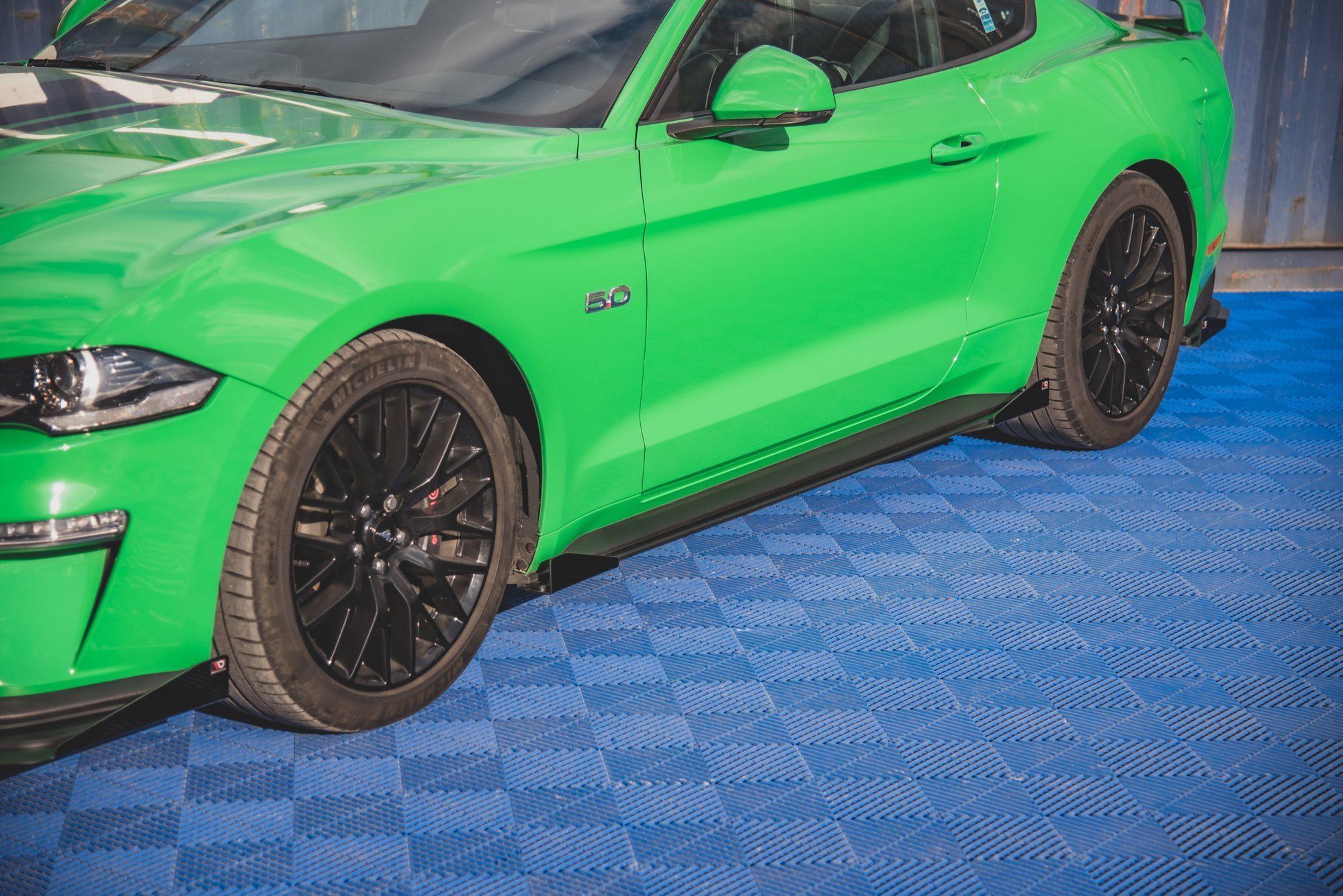 pol_po_street-pro-side-skirts-diffusers-v-1-flaps-ford-mustang-gt-mk6-facelift-13014_3 Street Pro Добавка за прагове V.1 + Тунинг добавка Ford Mustang GT Mk6 Facelift - Image 1