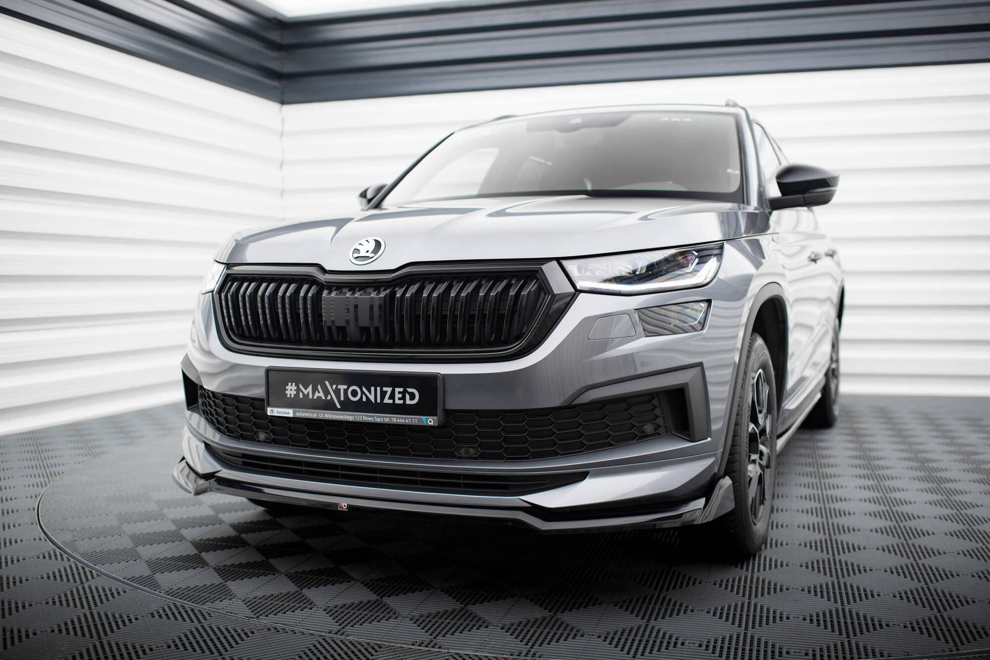 pol_po_front-splitter-v-2-skoda-kodiaq-sportline-mk1-facelift-20638_1 Преден спойлер V.2 Skoda Kodiaq Sportline Mk1 Facelift - Image 1