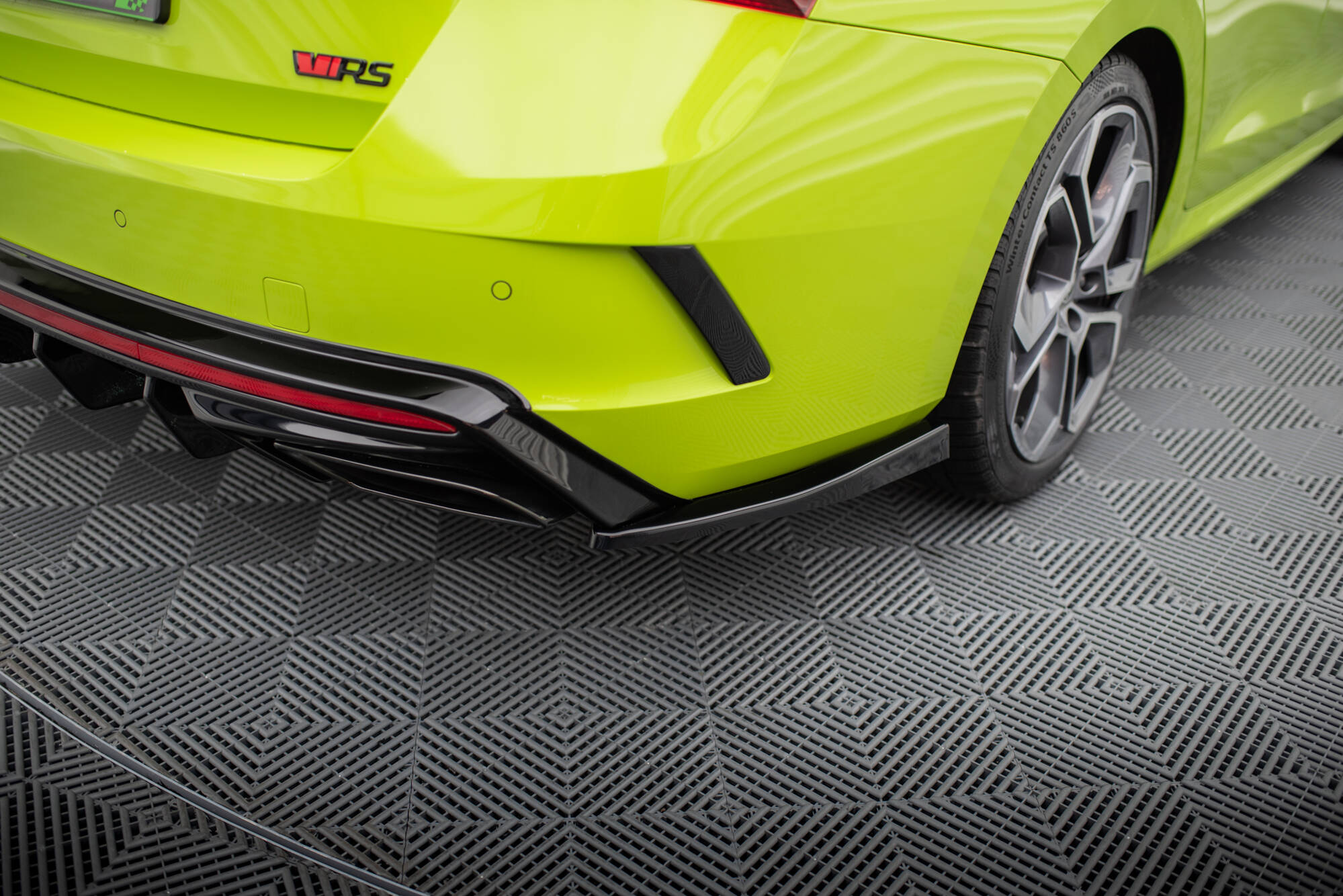 pol_po_rear-side-splitters-v-4-skoda-octavia-rs-mk4-20687_6 Задни странични сплитери V.4 Skoda Octavia RS Mk4 - Image 1