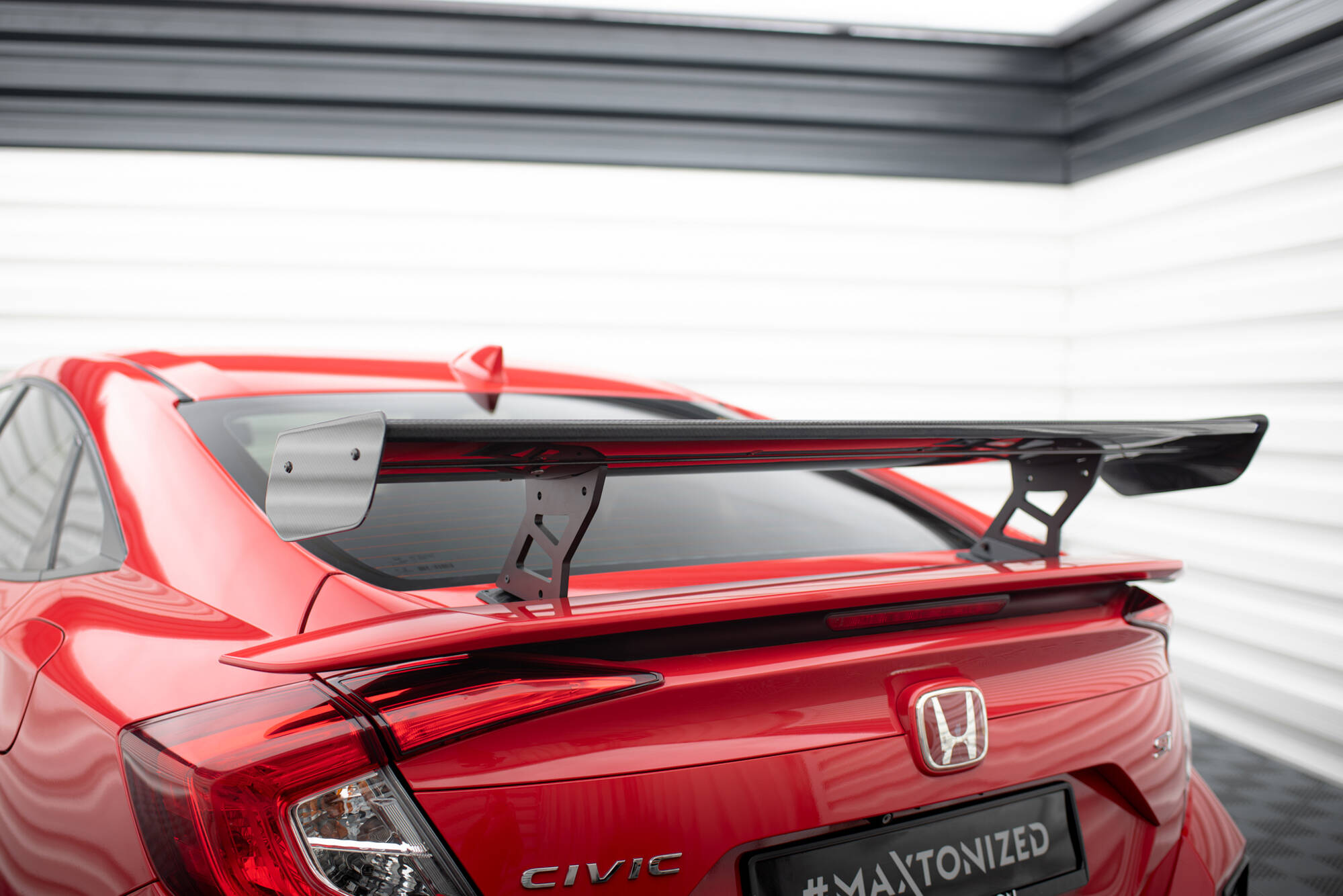 pol_po_carbon-spoiler-with-internal-brackets-uprights-honda-civic-si-mk10-22335_13 Карбон спойлер с вътрешни скоби, вертикални стойки за Honda Civic SI Mk10 - Image 1