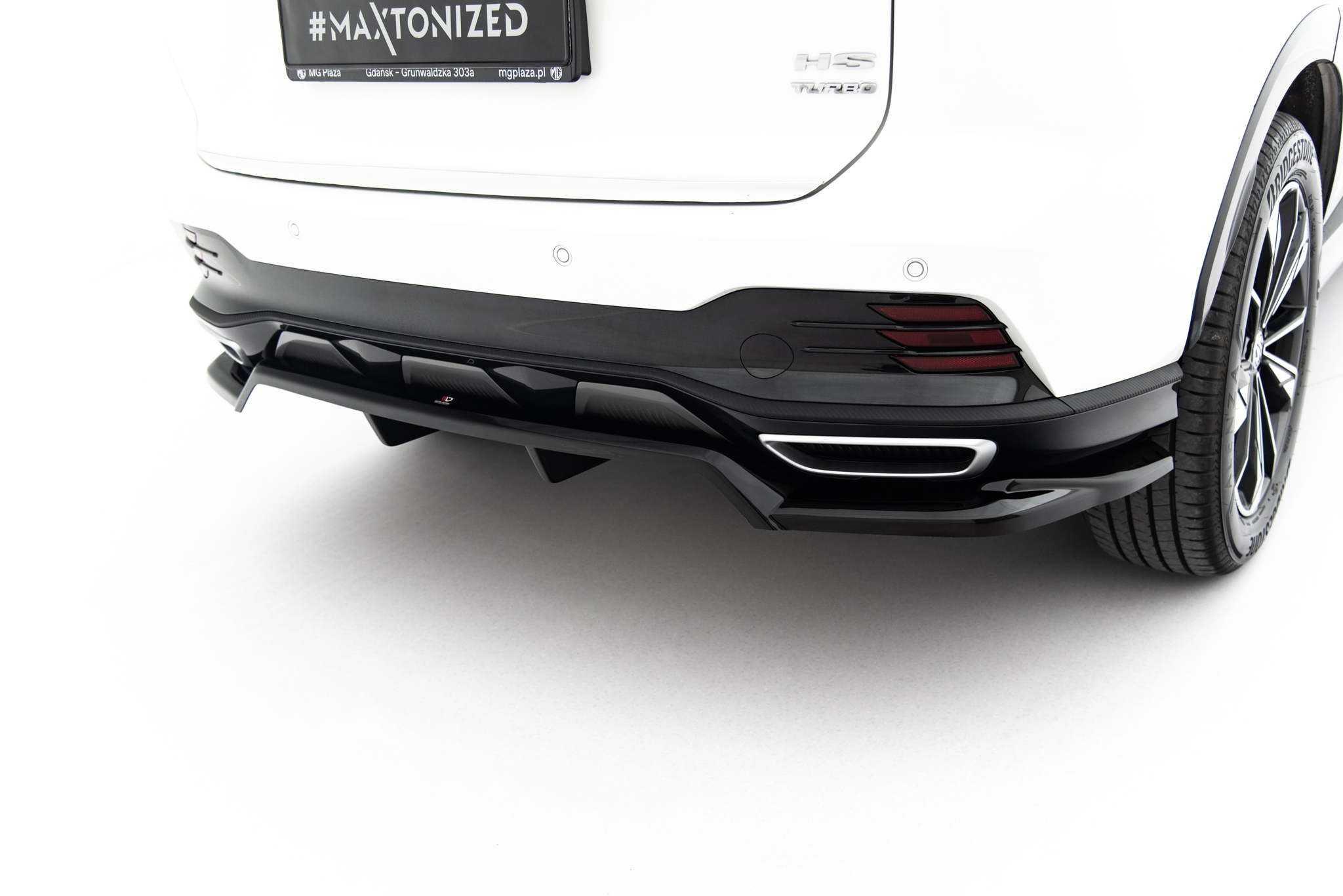 pol_po_rear-splitter-with-vertical-bars-mg-hs-mk2-23029_5 Заден сплитер (с вертикални лайсни) MG HS Mk2 - Image 1