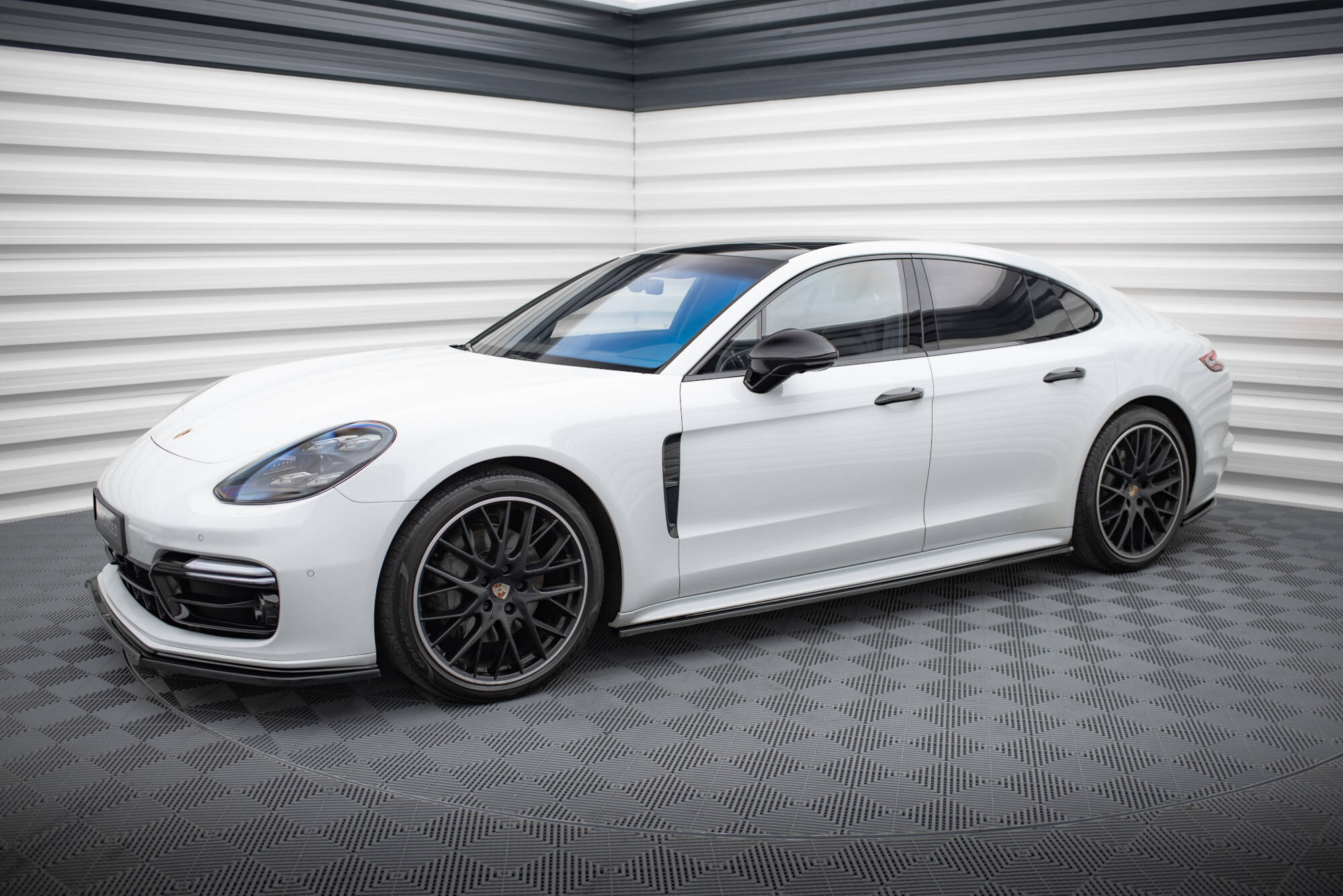 pol_po_set-of-splitters-porsche-panamera-gts-971-22090_7 Комплект Сплитери за Porsche Panamera GTS 971 - Image 1